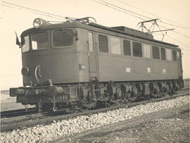 Locomotora  RENFE 7410 (274) (ex serie 7400), apodadas "bañeras"