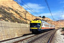 Electrotrenes de la serie 432 de RENFE, ex WMD 511 a 530, fabricada por CAF y MACOSA entre 1971 y...