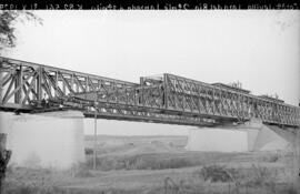 Puente sobre el río Guadalquivir a su paso por Lora del Río, en el km 82,561 de la línea Córdoba-...