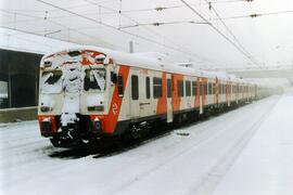 Automotores diésel de la serie 592, 593 y 596 de RENFE, conocidos como "Camellos"