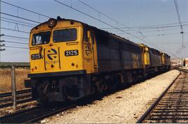 Locomotora diésel - eléctrica 321 - 025 - 4 de la serie 321 - 001 a 080 de RENFE, ex 2125 de la s...