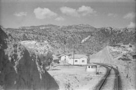 Apeadero de Pinell de Bray de la línea de Puebla de Híjar a Tortosa, también conocida como Val de...
