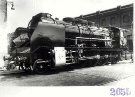 Locomotora de vapor tipo 240 nº 801, construida en 1947 por la Maquinista Terrestre y Marítima (M...
