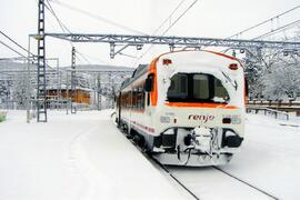 Automotores diésel de la serie 592, 593 y 596 de RENFE, conocidos como "Camellos"
