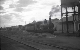 Locomotora de vapor 1-2-0 Renfe de la serie 120-2121 y 2122