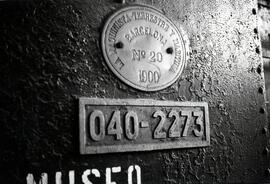 Placas de matriculación y de fabricación de la locomotora de vapor 040 - 2273 de RENFE de la seri...