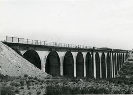 Viaducto de hormigón del Vertillo, en el km 40,557 del tramo de Zamora a Puebla de Sanabria de la...