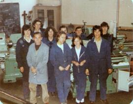 33 Promoción de la Escuela de Aprendices de RENFE en León, del 18 de septiembre de 1978 y en la q...