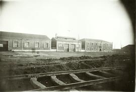 Edificios auxiliares de material y tracción, Estación de Monforte. Línea de Palencia a la Coruña.