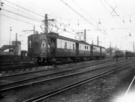 Automotor eléctrico o unidad de tren eléctrica de la serie 433 - 501 a 578 de RENFE, ex Compañía ...