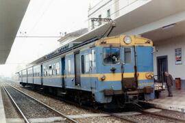 Unidades eléctricas serie 439 construidas por la Compañia Auxiliar de Ferrocarriles (CAF), CENEME...