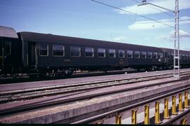 Coche de viajeros de 2ª clase literas BBL 8111 de la serie BBL 8101 a 8232 (serie BBL 8101 a 8217...