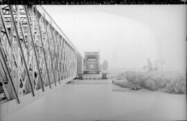 Puente sobre el río Guadalquivir a su paso por Lora del Río, en el km 82,561 de la línea Córdoba-...