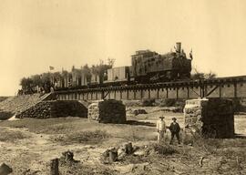 Ferrocarril de Otavi: Puente de Etiro en el kilómetro 186 (3 vanos de 15 m). El tren de la Navida...