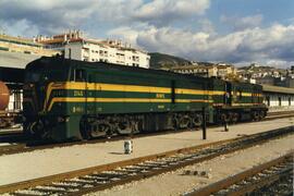 Locomotora diésel - eléctrica 321 - 045 - 7 de la serie 321 - 001 a 080 de RENFE, ex 2145 de la s...