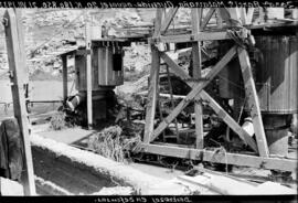 Puente de Matarraña IV, situado en el km 148,850 de la línea de Zaragoza a Barcelona, entre los m...