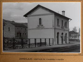 Edificio de viajeros de la estación de Zarzalejo