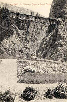 Viaducto de la línea de Córdoba a Málaga sobre el desfiladero de Los Gaitanes, conocido como El G...