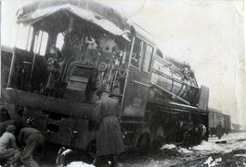 Descarrilamiento de locomotora 141 en la estación de Arcos de Jalón