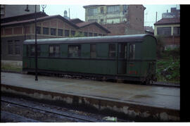Material móvil de la serie AC 4 del Ferrocarril de La Robla para el transporte de viajeros, deten...