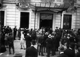 Vista del exterior del edificio del Senado, antes de entrar los asistentes al XI Congreso Interna...