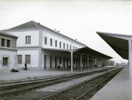 Estación de Pamplona de la línea de Alsasua a Zaragoza