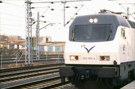Locomotora eléctrica de la serie 252 de RENFE en Puertollano