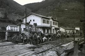 Estación de Las Caldas de Besaya de la línea de Venta de Baños a Santander, situada dentro del té...