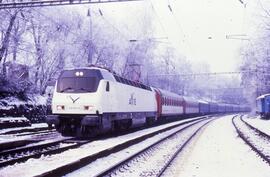 Pruebas de la locomotora eléctrica 252 - 007 en Checoslovaquia