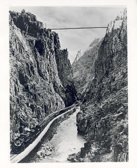 Composición de viajeros de la línea del Gran Cañón (The Royal Gorge) de la compañía Denver & ...