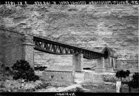 Puente de Matarraña IV, situado en el km 148,850 de la línea de Zaragoza a Barcelona, entre los m...