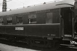 Coche restaurante WR 3581 de la Compañía Wagons Lits en Madrid - Príncipe Pío, formando parte de ...