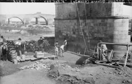 Sustitución de tramos metálicos en el puente de Gévora (grande) del km 505,722 de la línea de Mad...