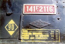 Placa de matriculación y fabricación del ténder de la locomotora de vapor 141 F - 2116 de RENFE, ...