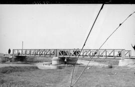 Puente sobre el río Záncara. Se encuentra en el km 158,752 de la línea Alcázar-Manzanares-Córdoba.