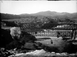 Puente de Guarrizas III, de dos tramos, en el km 285,058 de la línea de Manzanares a Córdoba, den...