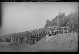 Puente sobre el Guadalquivir en el km 199,724 de la línea de Mérida a Sevilla, entre los términos...