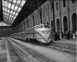 Composición de Talgo II en la estación de Madrid - Príncipe Pío