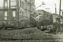 TÍTULO DEL ÁLBUM : Parte semestral de obras / Red Nacional de los Ferrocarriles Españoles. Vía y ...
