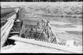 Sustitución del puente metálico sobre el río Zújar, en el km 308,089 de la línea de Madrid a Bada...