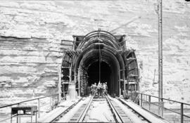 Obras en la boca del túnel de Matarraña sobre el puente de Matarraña IV, situado en el km 148,850...