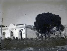Antigua estación de Valverde en la línea de vía estrecha de Fuencarral a Colmenar