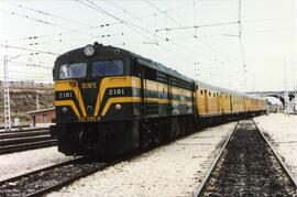 Locomotora diésel - eléctrica 321 - 061 - 4 de la serie 321 - 001 a 080 de RENFE, ex 2161 de la s...