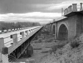 Puente de Marcilla sobre el río Aragón, en el km 111,242 de la línea de Zaragoza a Alsasua