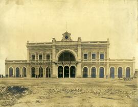 Vista de la fachada de la estación de Cartagena