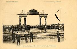 Arco de triunfo en el apeadero de El Plantío antes de llegar el tren real