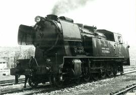 Locomotora de vapor del Ferrocarril de Andorra a Escatrón, con rodaje 242 T, denominada "Sam...