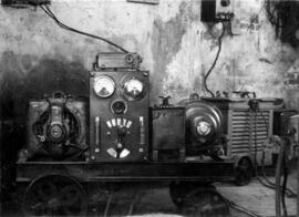 Grupo de soldadura de los talleres de depósito de la estación de Salamanca de la línea de Plasenc...