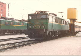 Locomotora 269-001-4 en la estación de Venta de Baños