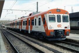 Automotores diésel de la serie 592, 593 y 596 de RENFE, conocidos como "Camellos"